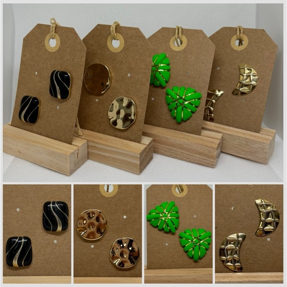 Vintage Jewelry - 🍓 Four pairs of golden vintage earrings